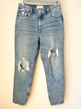 Abercrombie & Fitch High Rise Mom Jeans